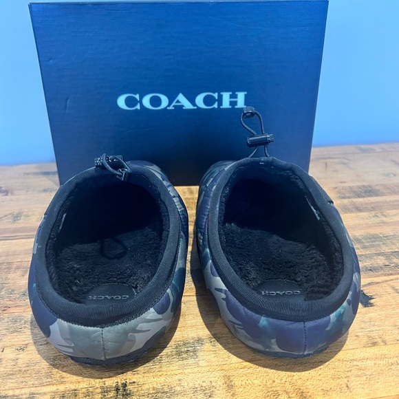 Coach Men’s Camo Slippers - Picture 3 of 11